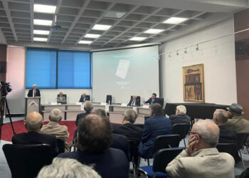 Në Prishtinë u promovua libri “Gjeopolitika, territori, konflikti” me autorë Hivzi Islami dhe Arsim Ejupi (FOTO)