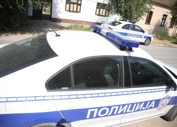 Policia serbe bastis familjen e profesor Ismet Abazit në Nesalcë