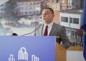 Salihi kundërshton Pajazitin: Pa kushte për të drejtat e shqiptarëve, por kërkon ndihmë ndërkombëtare