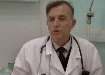 Dr. Adnani dje u pensionua – për vite me radhë ecte në këmbë për t’u dalë në ndihmë shqiptarëve në fshatrat e thella të Malësisë