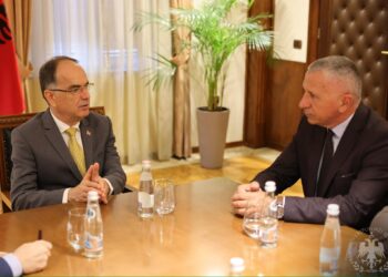 Presidenti Begaj takon në Tiranë Shaip Kamberin, në fokus të drejtat e shqiptarëve të Luginës