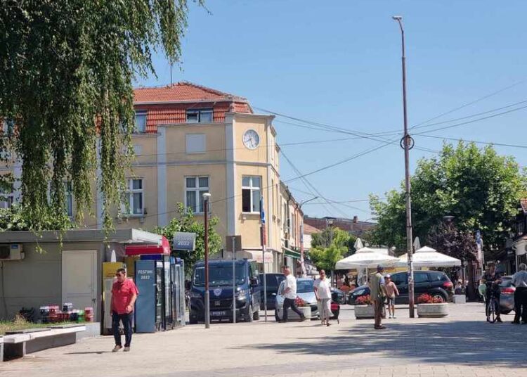 FolOnline: Vjedhje e rëndë në qendër të Bujanocit – të moshuarit i vidhen 10 mijë euro