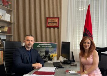 Gazetarja shqiptare tërhiqet nga “beteja” për REM-in, edhe një dështim i KKSH-së