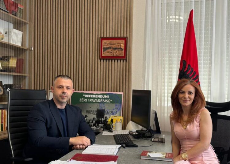 Gazetarja shqiptare tërhiqet nga “beteja” për REM-in, edhe një dështim i KKSH-së