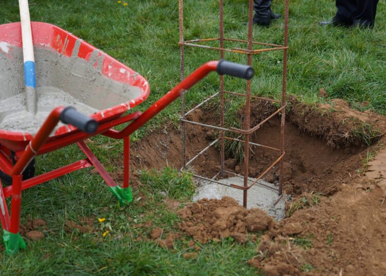 Vendoset gurthemeli i sallës së sporteve në SHF “Naim Frashëri” në Bujanoc – ja kur u siguruan mjetet e këtij projekti