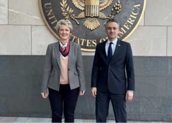 Pasivizimi i adresave dhe çështjet e shqiptarëve në Luginë diskutohen në Ambasadën Amerikane në Beograd