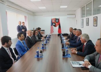 Kongresmenët amerikanë në Preshevë: “Të drejtat e shqiptarëve dhe stabiliteti janë çështje kyçe”